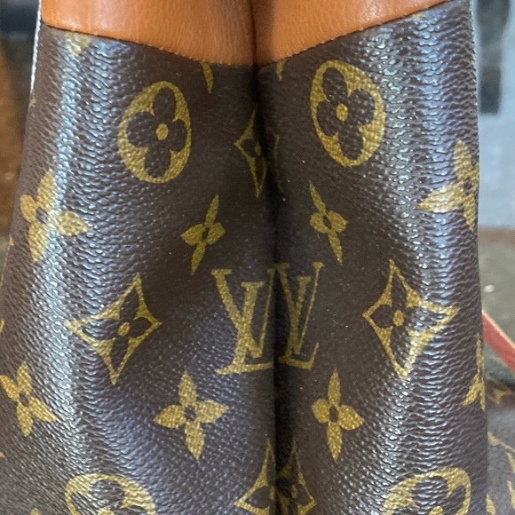 Louis Vuitton monogram Olympe purse - Picture 7 of 13